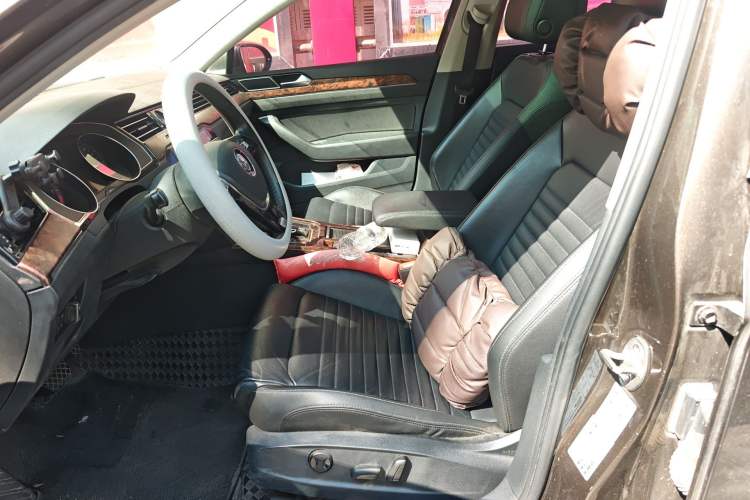 Used Volkswagen Magotan 2018 330TSI DSG Advanced Model Left Front Seat