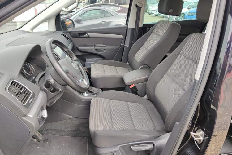 Used Volkswagen Sharan 2013 1.8TSI Standard Model