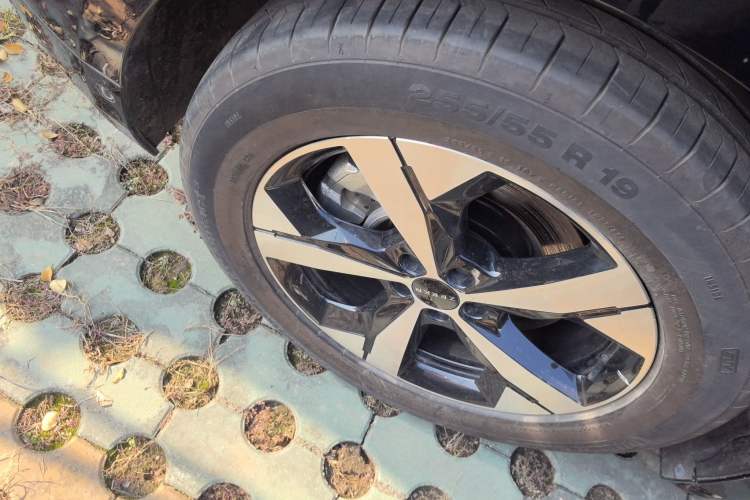 Used Zeekr 001 2023 WE Edition 86 kWh
