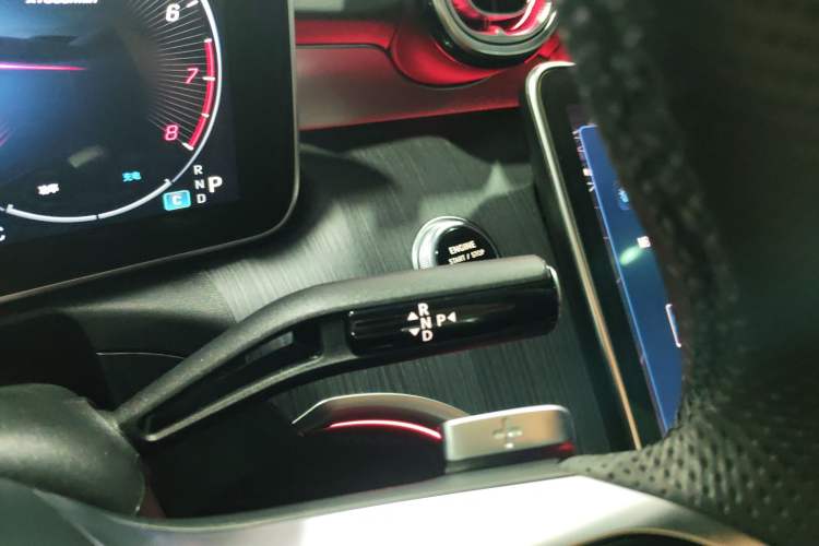 Used Mercedes-Benz C-Class 2024 Restyled C 260 L Sport Edition Gear Lever