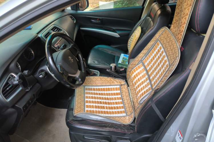 Used Suzuki S-Cross 2014 1.6L CVT Two-Wheel Drive Elite Version
