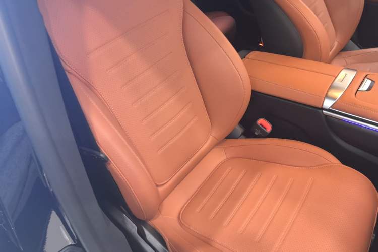 Used Mercedes-Benz GLC 2024 Refreshed GLC 300 L 4MATIC Dynamic Version 5 Seats
