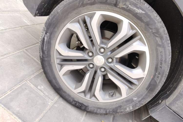 Used Hyundai Tucson 2015 1.6T Dual-Clutch Two-Wheel-Drive Leading Model