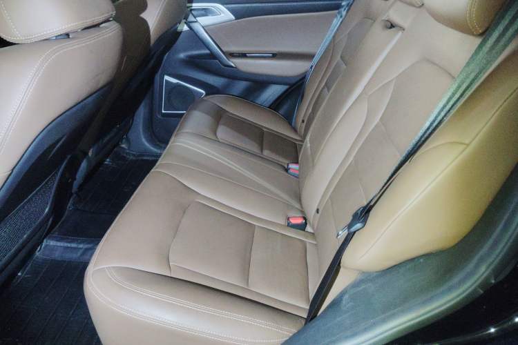 Used Geely Auto Emgrand X7 Sport 2016 1.8TD Automatic ZhiZun Version Left Rear Seat