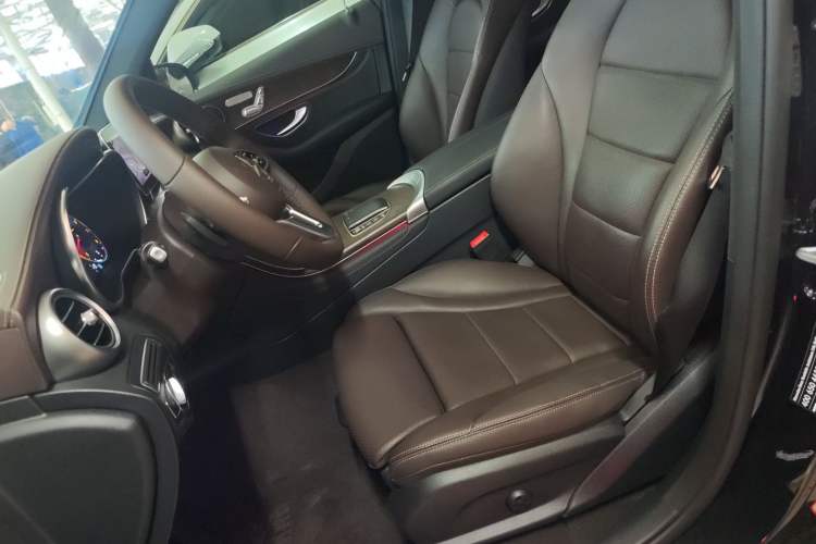 Used Mercedes-Benz GLC 2020 Facelift GLC 260 L 4MATIC Luxury Edition Left Front Seat