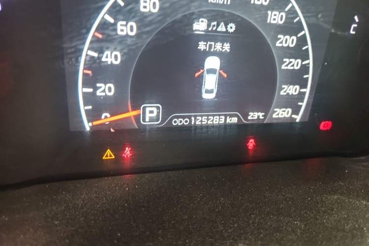 Used Kia Cadenza 2013 2.4L Business Sunroof Version China IV Standard Odometer Close Up