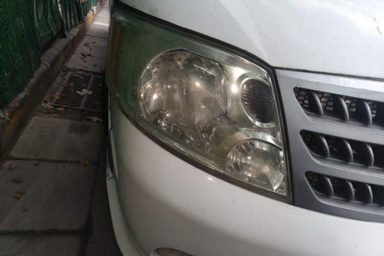 Used Foton Scenic 2014 2.0L Express Classic Short-Wheelbase High-Roof 491EQ4A
