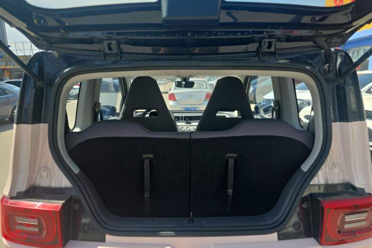 Used Wuling Hongguang MINIEV 2022 Macaron Premium Model – Lithium Iron Phosphate Trunk