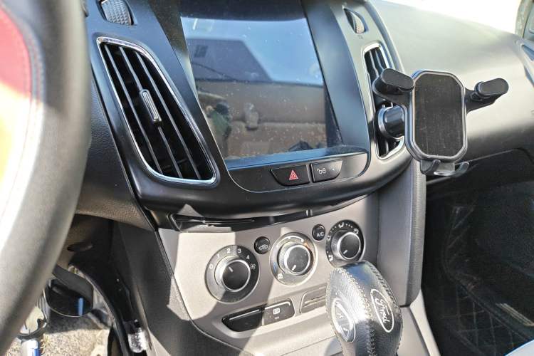 Used Ford Focus 2012 Hatchback 1.6L Automatic Comfort Model Audio And AC Panel