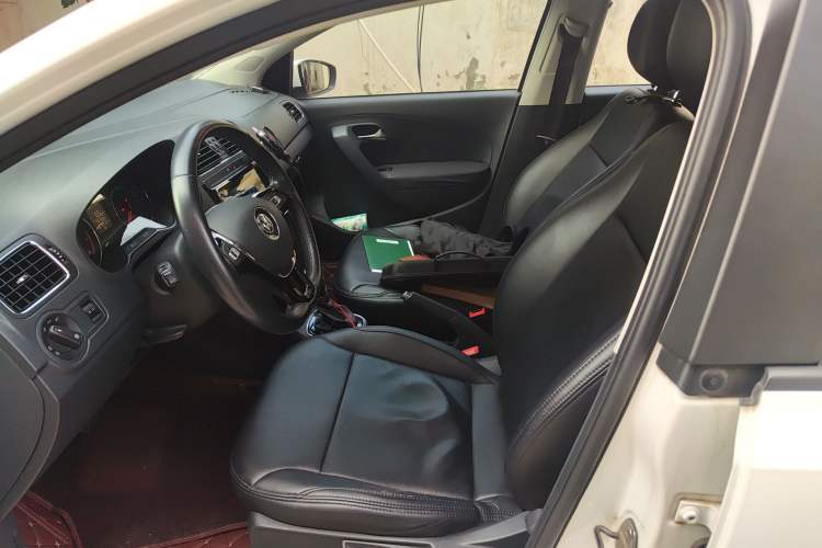 Used Volkswagen Polo 2016 1.6L Automatic Comfort Model Left Front Seat