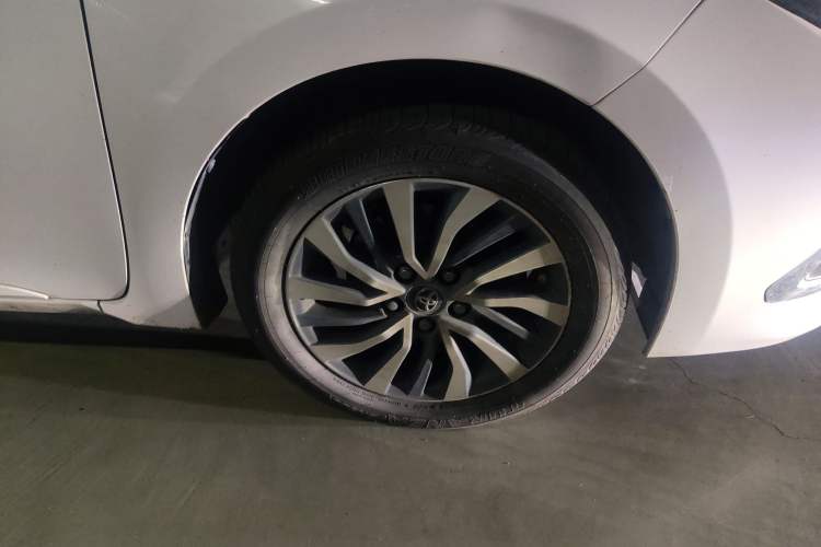 Used Toyota Corolla 2018 Dual-Engine 1.8L E-CVT Smart Edition