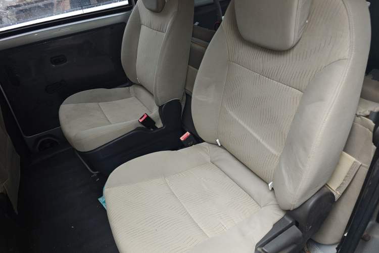 Used Wuling Rongguang V 2019 1.5L Standard Version China VI LAR