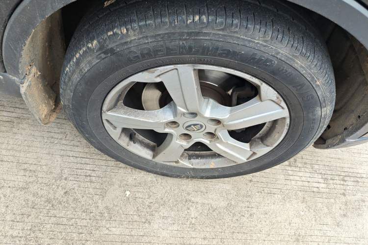 Used Bestune X80 2013 2.0L manual luxury version