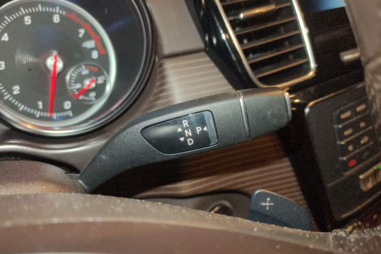 Used Mercedes-Benz GLE 2019 GLE 320 4MATIC Dynamic Edition Prestige Model Gear Lever