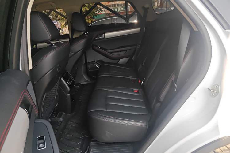 Used BYD Tang New Energy 2018 DM 2.0T All-Wheel Drive Smart Connectivity Luxury Model 7 Seats China V Emission Standard