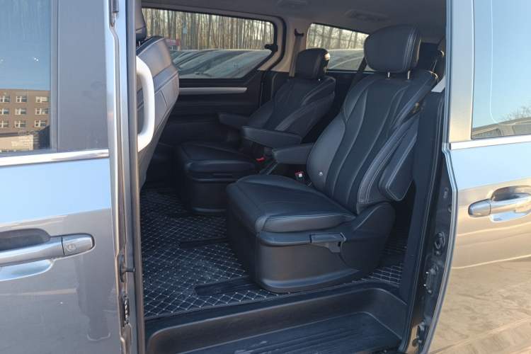 Used SAIC MAXUS G20 2023 Facelifted ES 2.0T Gasoline Automatic Value Edition