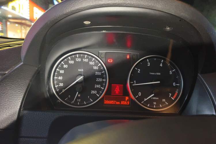 Used BMW X1 2012 sDrive18i Luxury Edition
