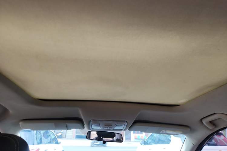 Used Dongfeng Fengon 580 2017 1.5T CVT Smart Style Model Headliner