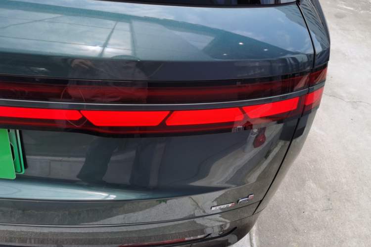 Used Denza N9 2025 Flagship Model
