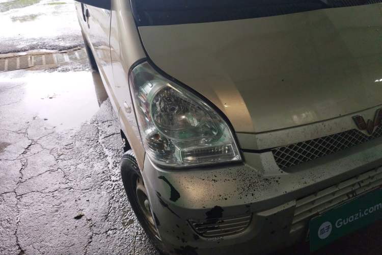 Used Wuling Rongguang 2017 1.5L Extended Basic Version Right Front Headlight