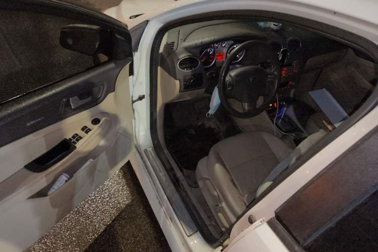 Used Ford Focus 2013 Hatchback Classic 1.8L Automatic Fashion Edition