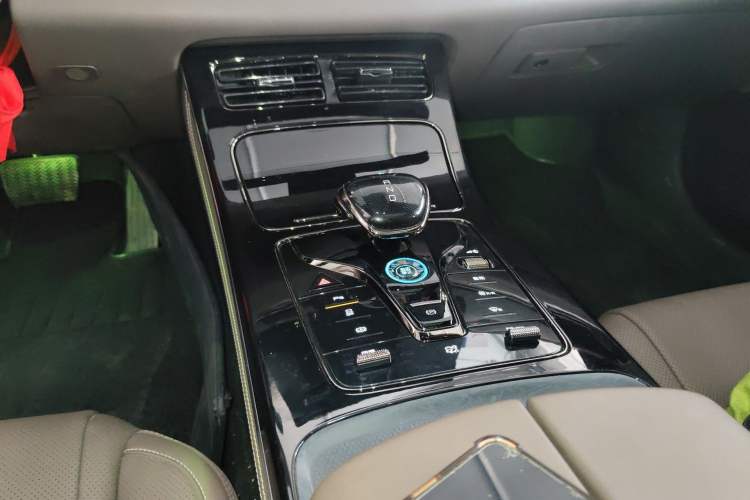 Used BYD Han 2023 EV Champion Edition 605KM Front-Drive Premium Model Gear Lever