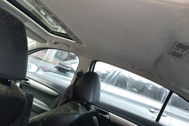 Used Volkswagen Lavida 2013 Restyled Classic 1.6L Manual Comfort Edition