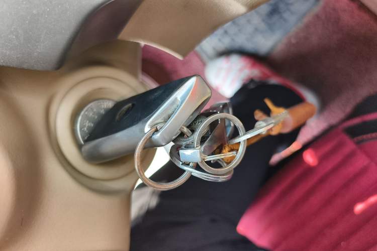 Used Nissan Sylphy 2012 Classic 1.6XE Manual Comfort Edition Vehicle Key