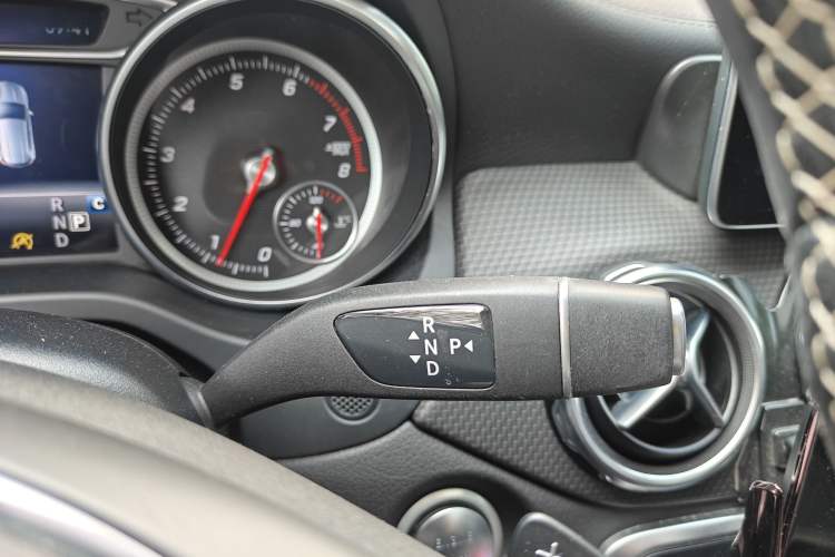 Used Mercedes-Benz GLA 2017 GLA 200 Fashion Model
