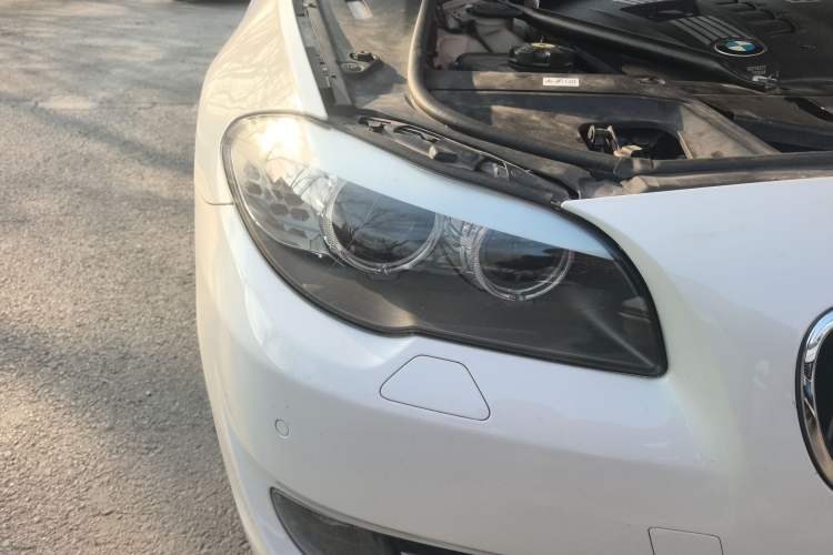 Used BMW 5 Series 2013 530Li Leading Model
