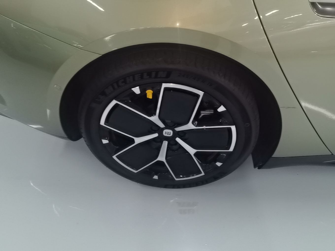 Xiaomi Auto SU7 2024 Rear-Drive Ultra-Long Range Advanced Pro-Level Intelligent Driving Version — снимка 11