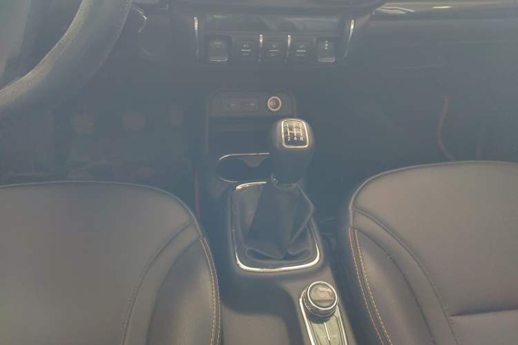 Used Dongfeng Aeolus AX4 2017 1.6L Manual ChaoShang Model