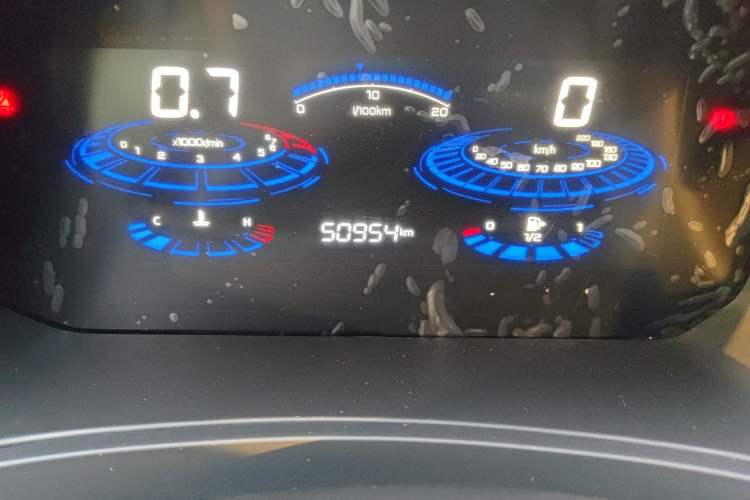 Used Venucia T60 2020 1.6L Manual Smart Vision Version China VI Standard
