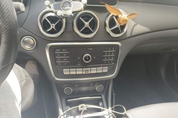 Used Mercedes-Benz GLA 2018 GLA 200 Fashion Model Audio And AC Panel