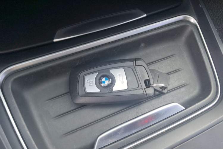 Used BMW 3 Series 2014 328Li Fashion Model
