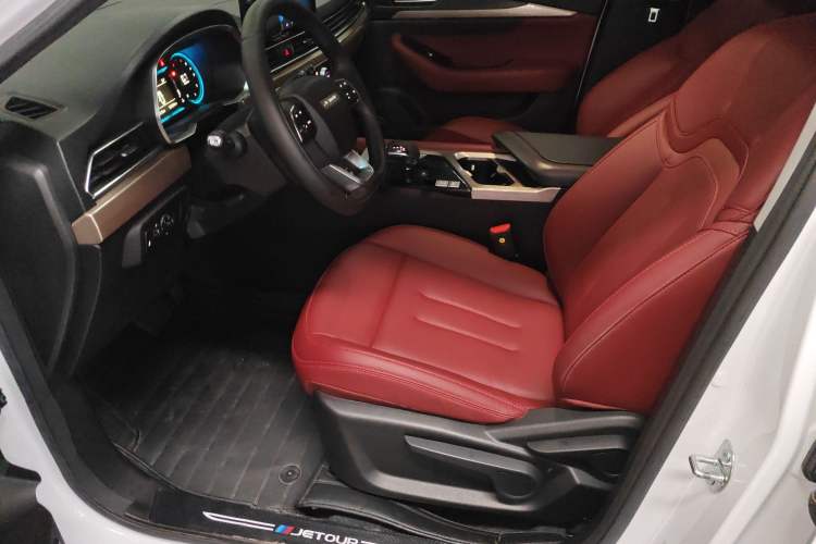 Used JETOUR X70 2023 1.5T DCT Overpass PRO+ Edition 7 Seats
