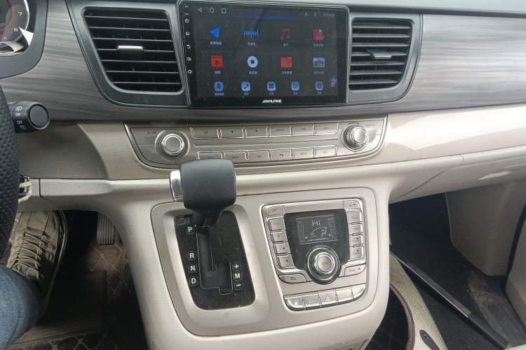 Used SAIC MAXUS G10 2019 PLUS 2.0T Automatic Elite Edition China VI Standard
