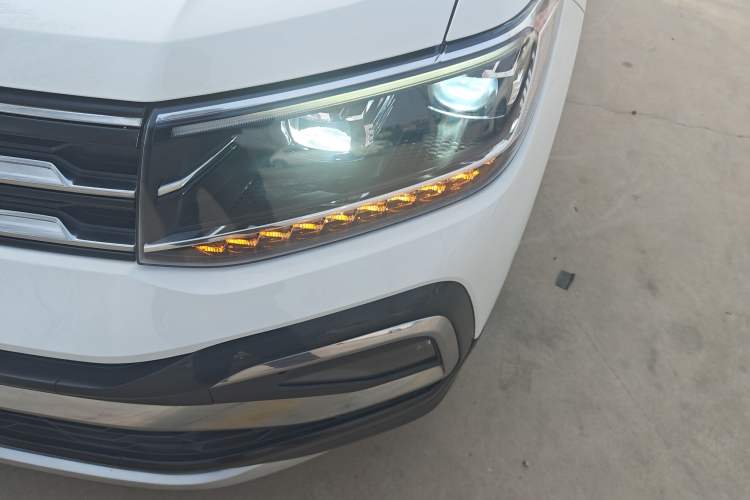 Used Volkswagen T-Cross 2019 280TSI DSG Luxury Edition Left Front Headlight