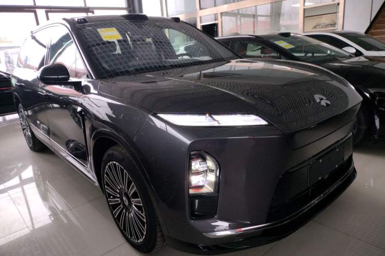 Used Nio ES8 2026 Model 6-seat Executive Luxury Edition Front Right 45 Deg