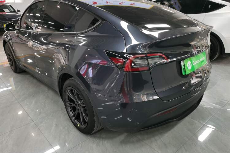 Used Tesla Model Y 2024 Rear-Wheel-Drive Version Rear Left 45 Deg