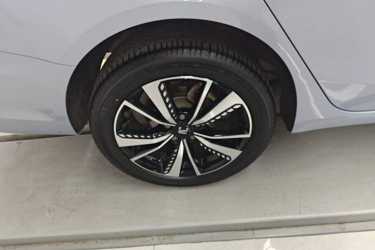 Used Rising ER6 2020 620 km Smart Edition
