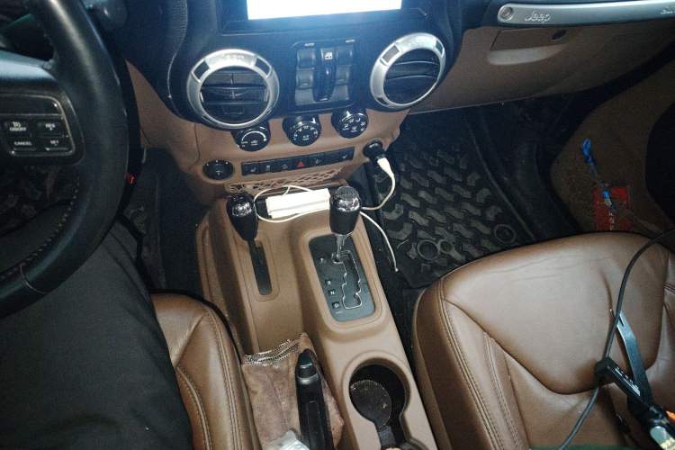 Used Jeep Wrangler 2013 3.6L Sahara Four-Door Edition
