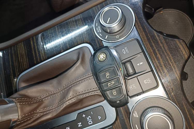 Used Volkswagen Touareg 2016 3.0 TSI High-End Version
