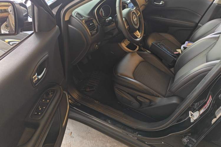 Used Jeep Compass 2017 200T Automatic Enjoyment Version