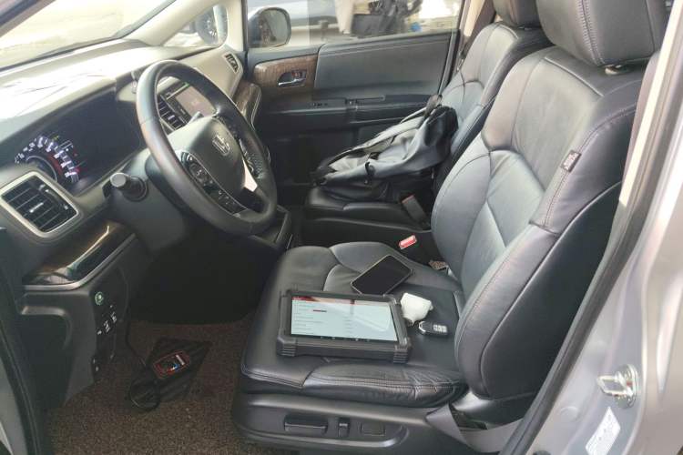 Used Honda Odyssey 2015 Updated Version 2.4L Smart Edition
