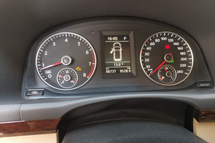 Used Volkswagen Touran 2011 1.4T DSG ZhiZhen Edition 5 Seats
