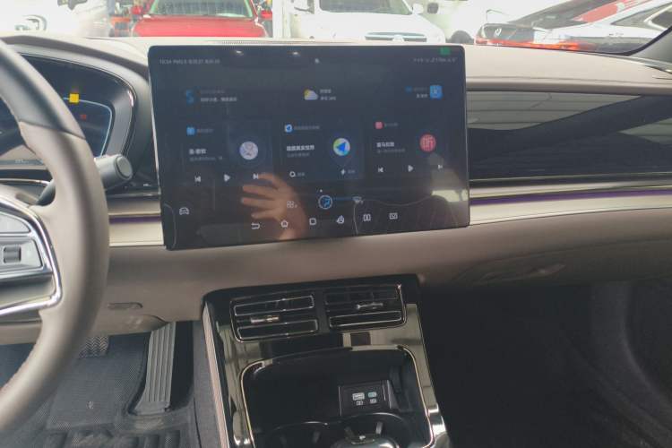 Used BYD Han 2023 EV Champion Edition 605KM Front-Drive Premium Model Audio And AC Panel