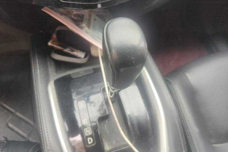 Used Nissan X-Trail 2014 2.0L CVT Comfort Edition 2WD Gear Lever