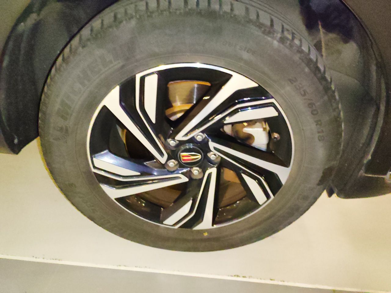 Hongqi HS5 2022 Revised Version 2.0T Smart Connect Flagship Edition — снимка 8