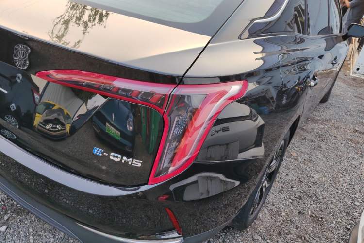 Used Hongqi E-QM5 2023 Base Travel Edition
